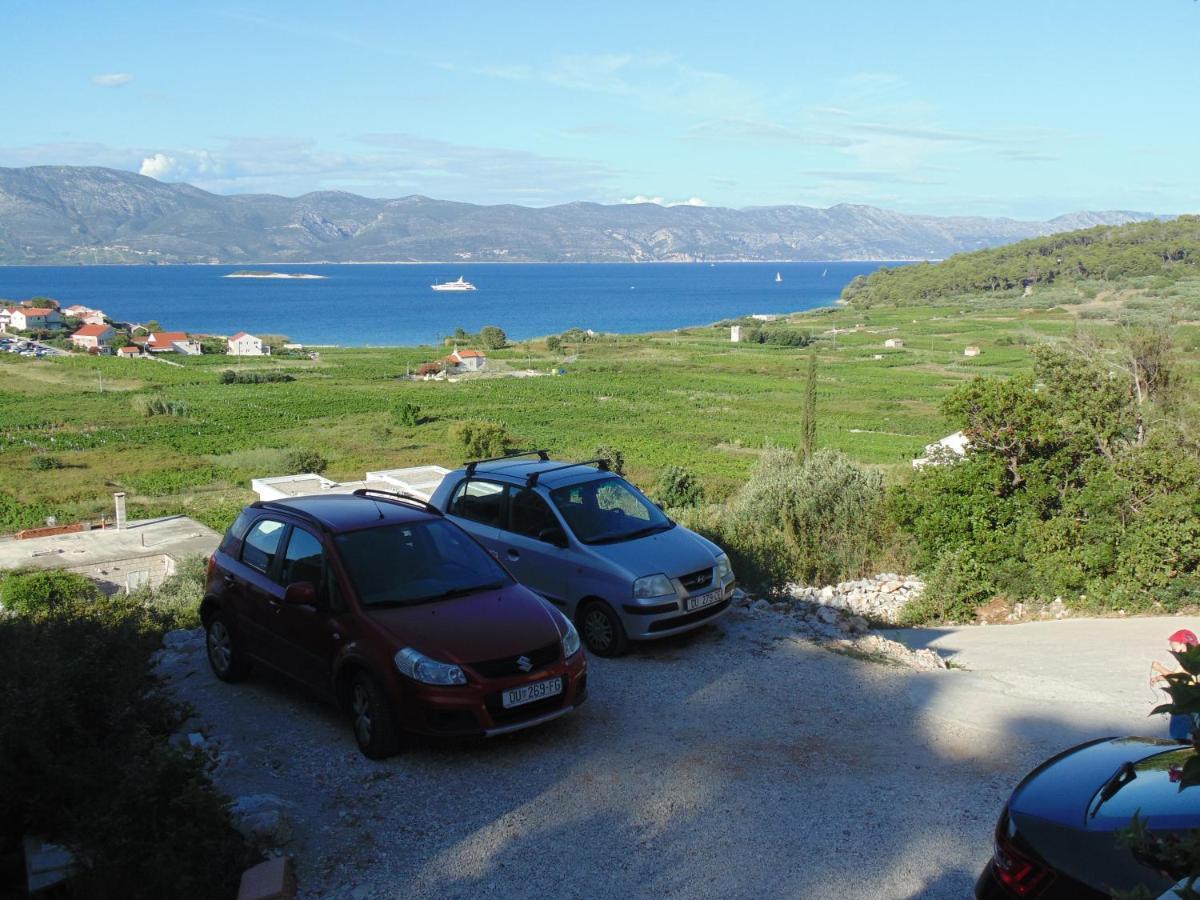 Villa Apartments Mate Cebalo Lumbarda Buitenkant foto