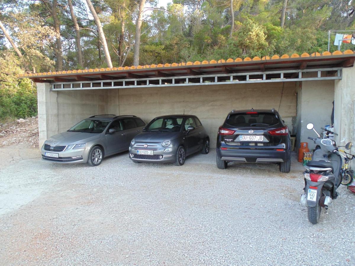Villa Apartments Mate Cebalo Lumbarda Buitenkant foto