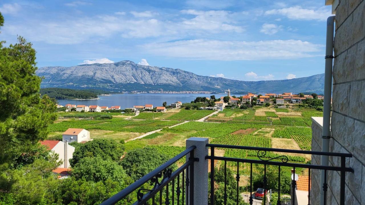 Villa Apartments Mate Cebalo Lumbarda Buitenkant foto