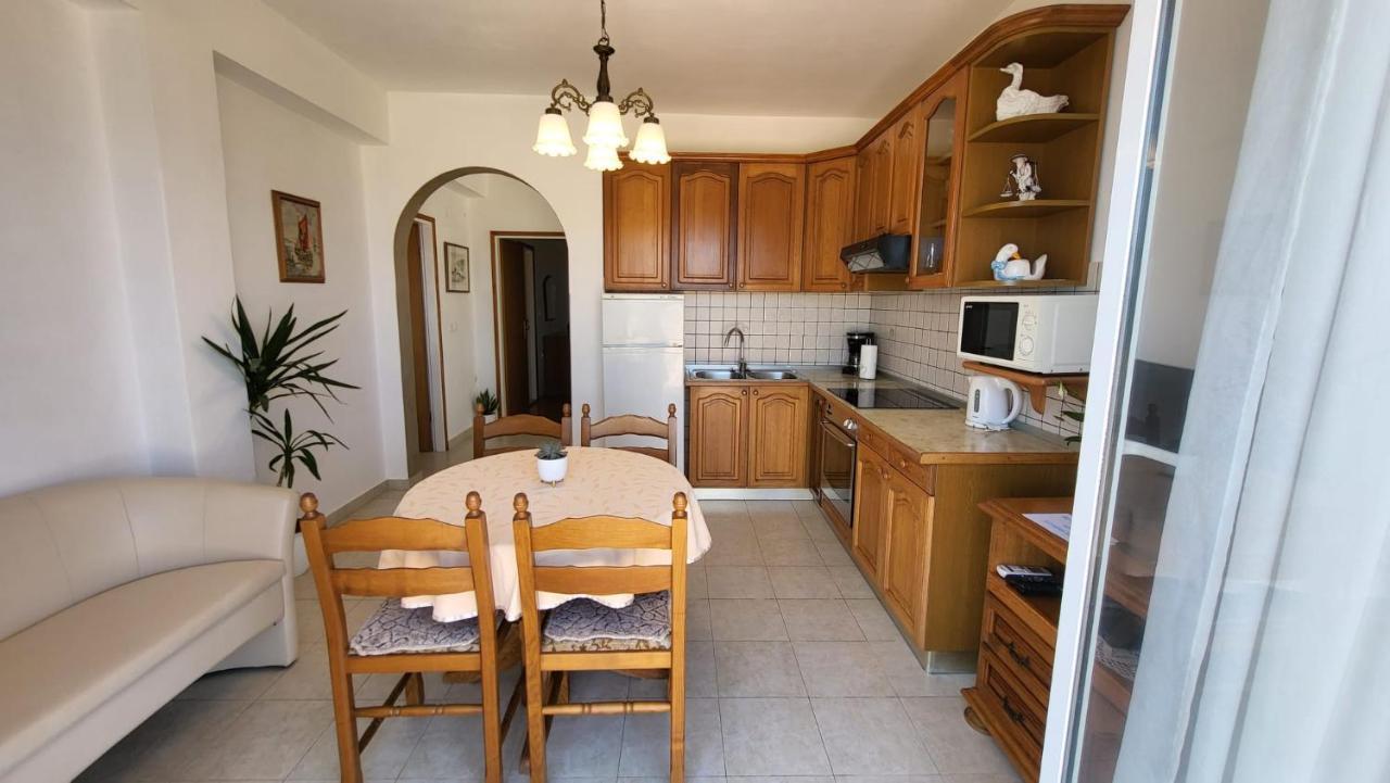 Villa Apartments Mate Cebalo Lumbarda Buitenkant foto