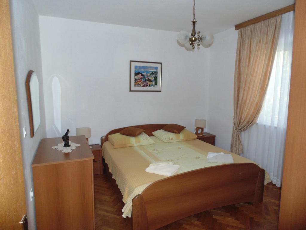 Villa Apartments Mate Cebalo Lumbarda Buitenkant foto